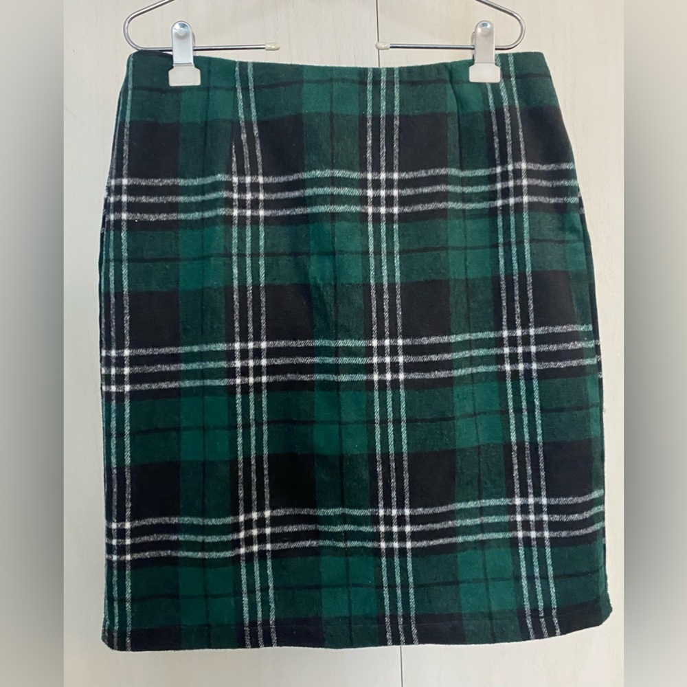 Plaid Knee Length Wool Pencil Skirt - Size Large